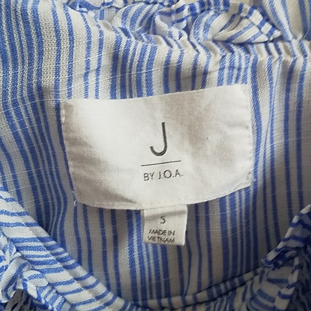 Striped Ruffle Tank - Picture 2 of 3